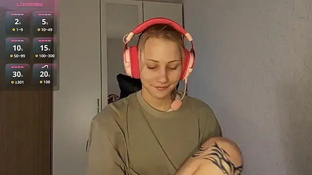 FoxySable online show from November 19, 8:14 am