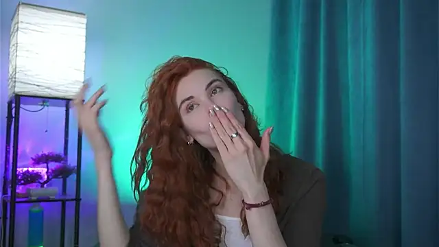 foxy cute4you online show from April 7, 8:00 pm