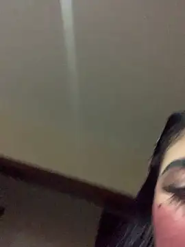 Dannii- online show from April 5, 4:33 am