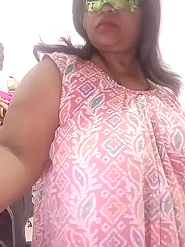 CUTE-LOVE-SWEETS online show from February 15, 3:00 pm