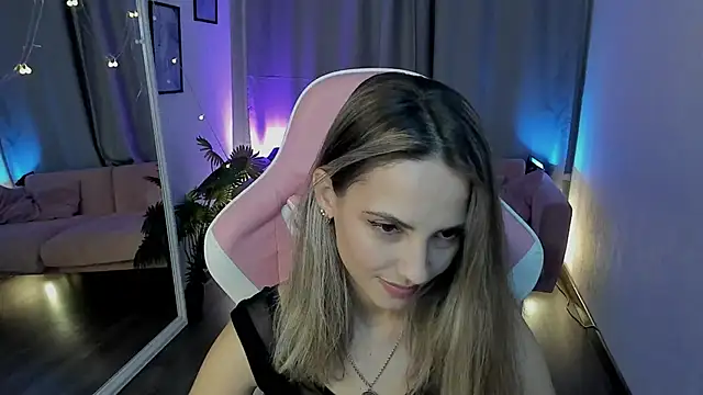 amelia meili online show from December 2, 1:02 pm