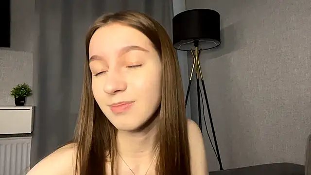 CindaWinn online show from December 3, 7:44 am