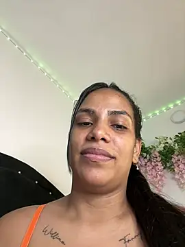 ArielleMillerr- online show from April 10, 5:19 pm