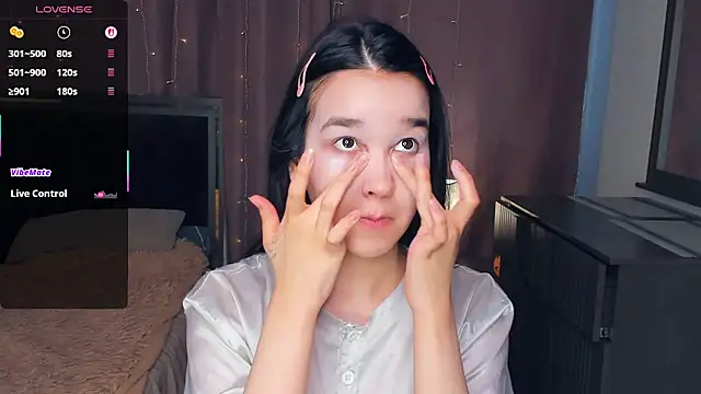 MeliaMelchiori online show from February 5, 9:34 am