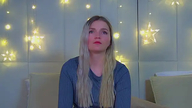 AnnyRaii online show from December 1, 6:28 am