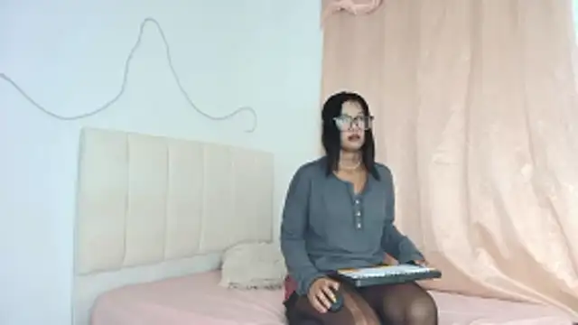 Luna lexy04 online show from April 23, 12:41 am