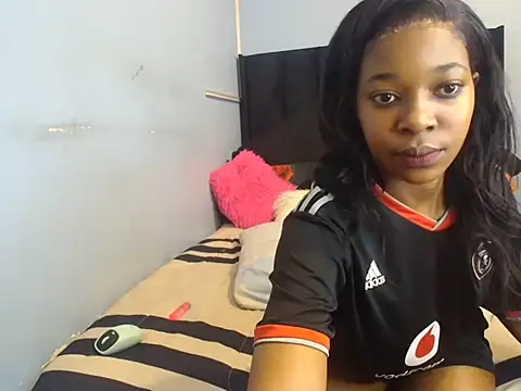 LisaBluexxx1 online show from March 13, 2:24 am