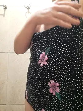 Bruninhahot86 online show from November 19, 6:35 am