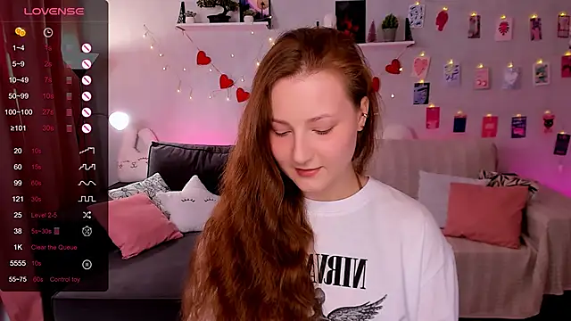 velvet cherry  online show from March 15, 9:00 am