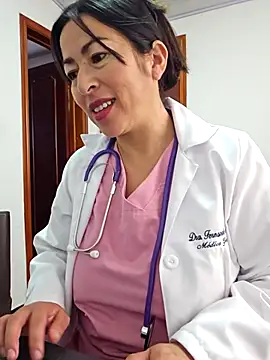 JustSamantha  online show from December 22, 2:31 pm