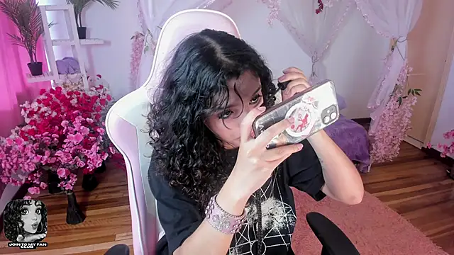 gummo  online show from February 3, 8:23 pm