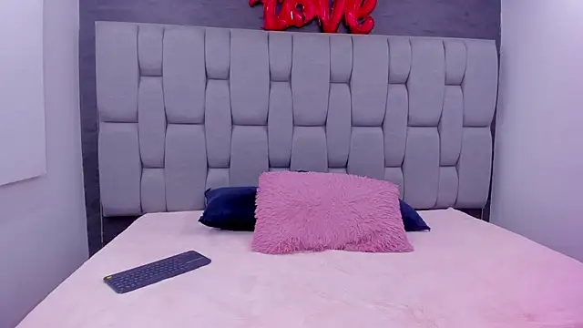 Sarita Ass online show from July 28, 4:32 am
