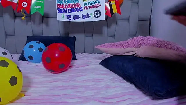 Sarita Ass online show from June 21, 6:17 am