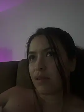 Little  Danni1 online show from February 2, 4:22 am