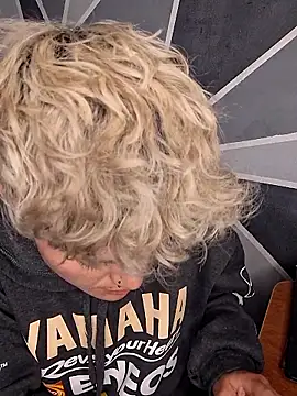 megan NL online show from February 6, 3:32 am