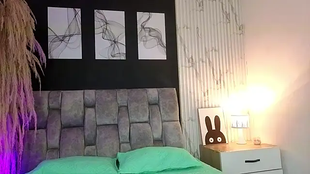 dahianae   online show from January 14, 7:52 pm