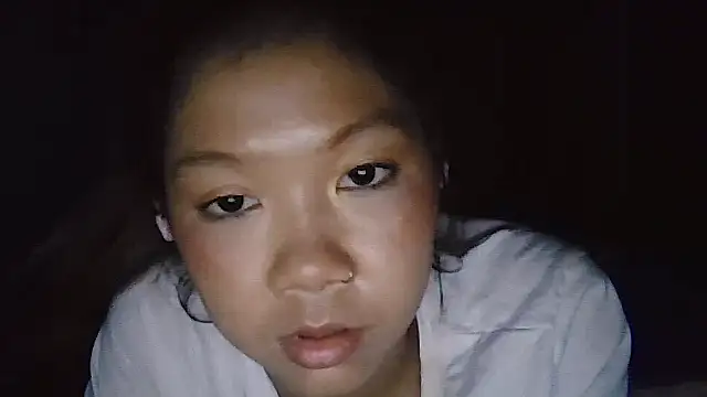 cryptokimgirl online show from February 28, 12:37 pm