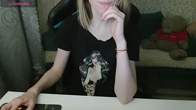   Katherine    online show from November 20, 9:05 pm