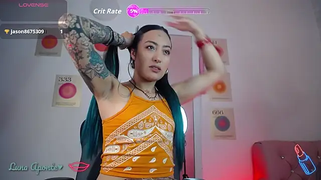 LunaAponte online show from February 19, 1:38 am