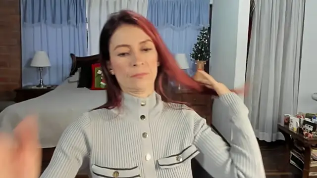 Charlotte-Willson online show from December 13, 10:59 pm