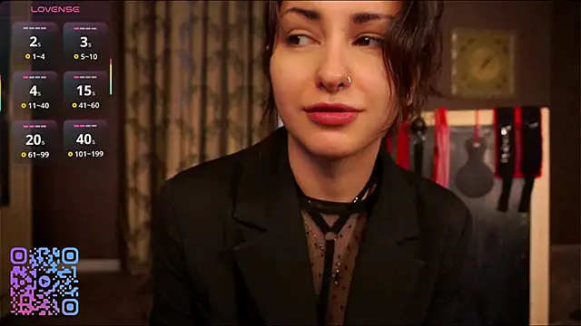 DovieMascall online show from January 17, 5:15 am