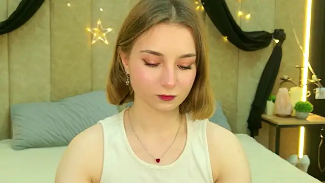 Janice Corona online show from April 20, 3:48 pm