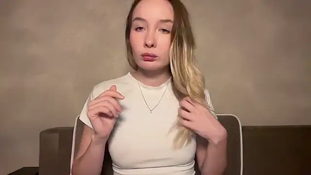 keeendall online show from December 15, 8:47 pm