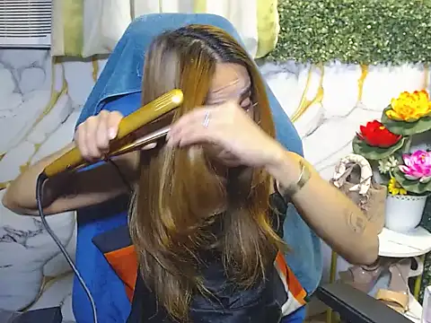 imadriana12 online show from December 3, 9:06 pm