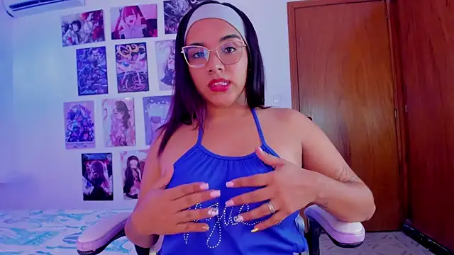 BrianaMyers online show from December 3, 8:22 pm