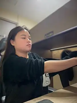 Toffee-00 online show from March 17, 7:45 am