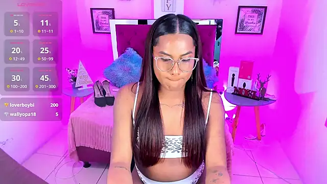 Samantha  F W online show from December 19, 11:08 pm