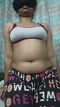 SameeraReddy19 online show from January 6, 6:00 pm