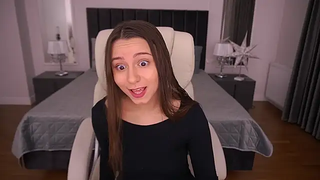 TinyNatalie online show from December 15, 2:39 am