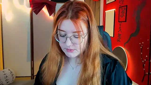 StaceyJensen online show from February 11, 9:44 am