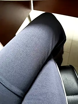 Snapshot of civciv77cc chatting on February 18, 9:41 am civciv77cc online show from February 18, 9:41 am