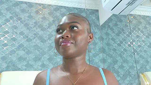 ThianaGarcia online show from December 1, 1:25 pm