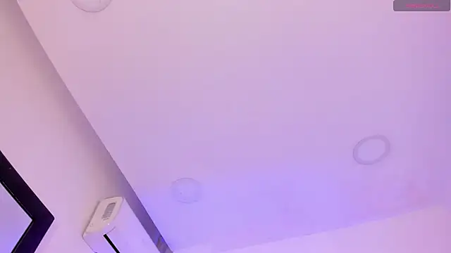 alejandrarojas  online show from April 1, 1:41 pm