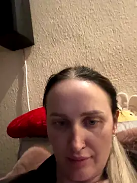 TomilaSi online show from December 15, 9:09 pm