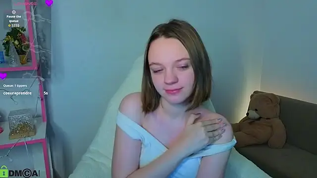 Olivia Riesz online show from February 6, 1:53 am