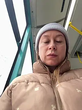 Brooke lover online show from March 31, 7:30 am