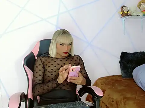 Natasha  Hot  online show from December 4, 9:33 am