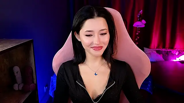 RedMidnight online show from April 27, 8:39 pm