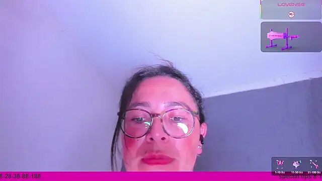 sophie 1  online show from March 2, 4:23 am