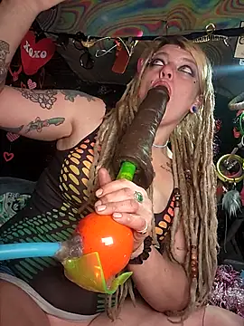 Horny hippie online show from February 11, 6:09 pm