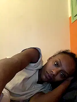    Hannah    online show from December 14, 9:26 am