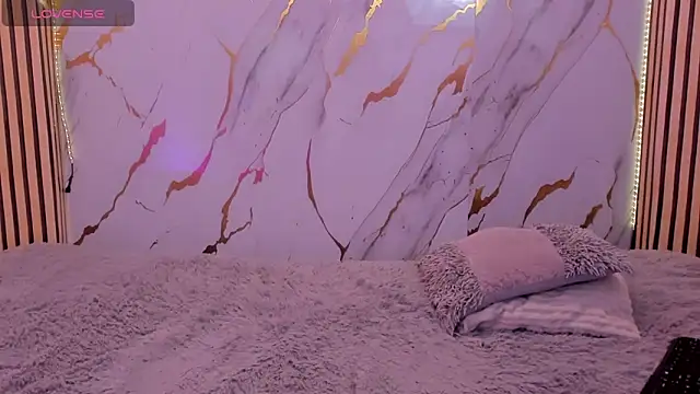 Dakota ferreti  online show from April 21, 12:36 am