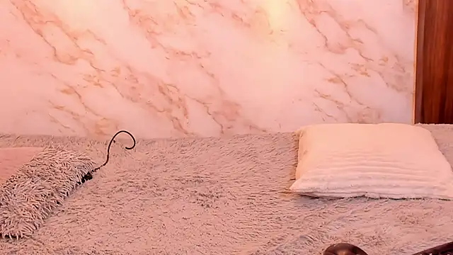 Dakota ferreti  online show from January 17, 11:18 am