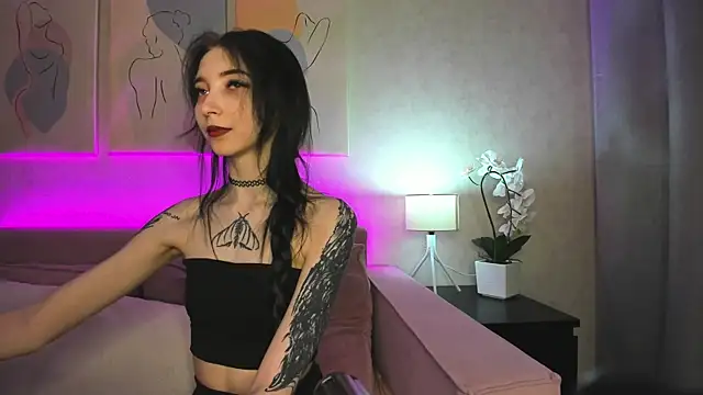 Ellen Hops online show from February 17, 9:30 am