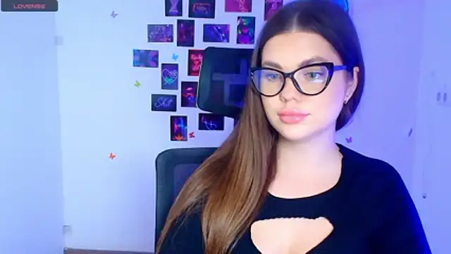 Violetta Brilliant online show from December 4, 12:40 pm