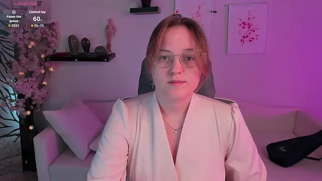 Rada Reiss online show from November 30, 3:38 pm